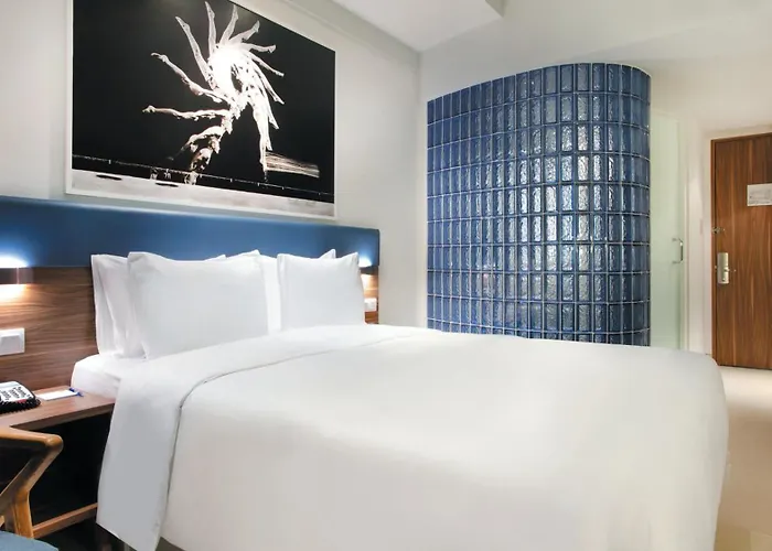 Holiday Inn Express Baruna By Ihg